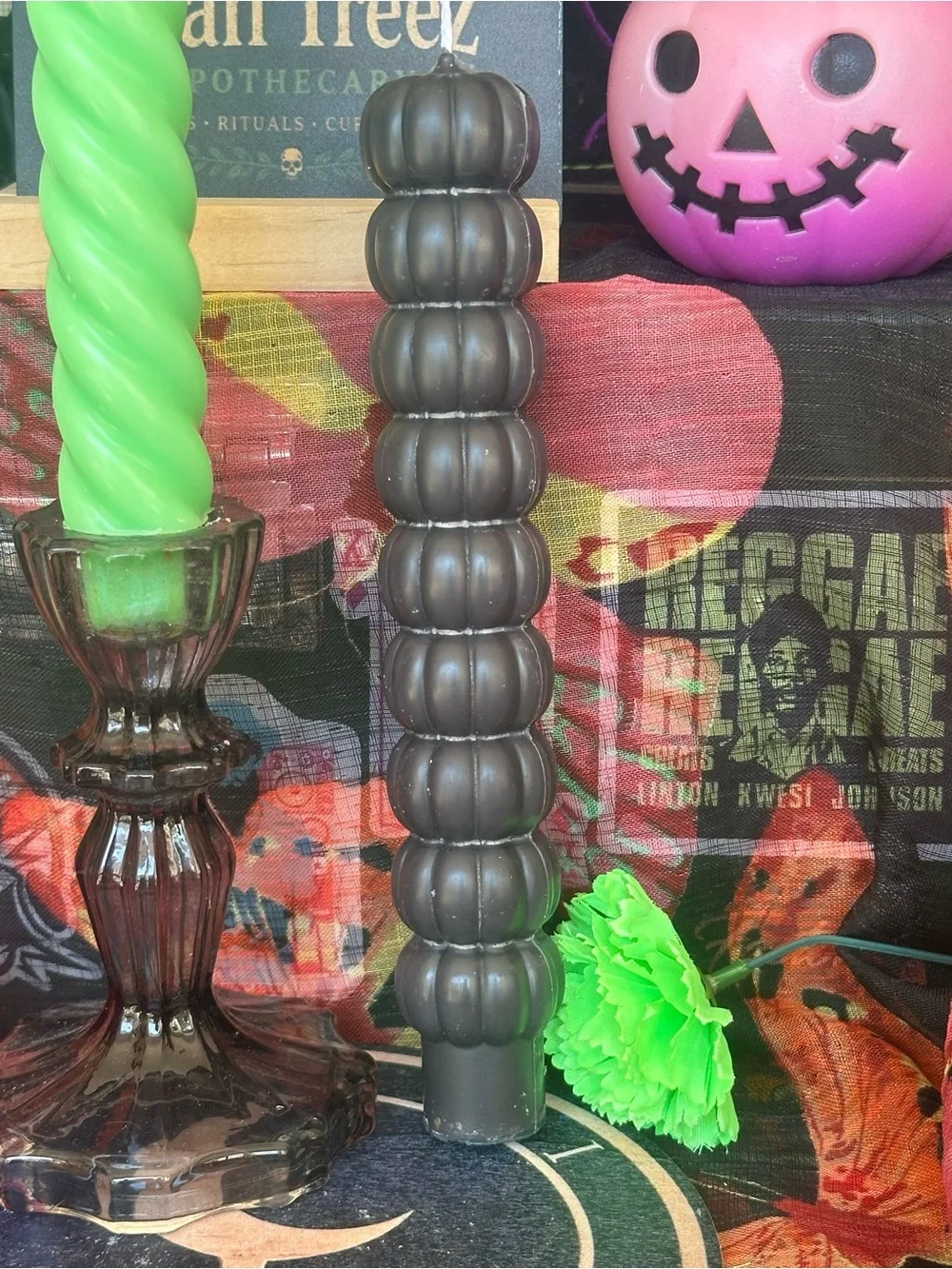 Set of 2 Handmade Halloween Candles – Green Twist & Black Pumpkin Stack